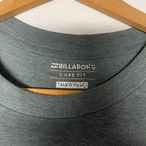 Billabong TShirt - Picture 6 of 7